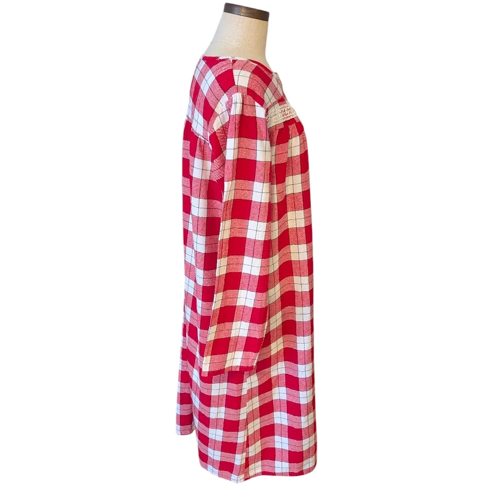 Croft & Barrow cotton flannel red & white checked traditional nightgown. Large.